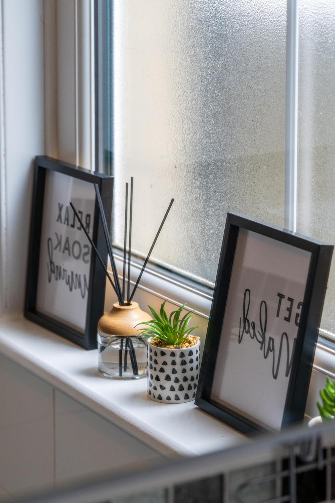 Modern 3 Bedroom Apartment In Wimbeldon Park Londres Exterior foto